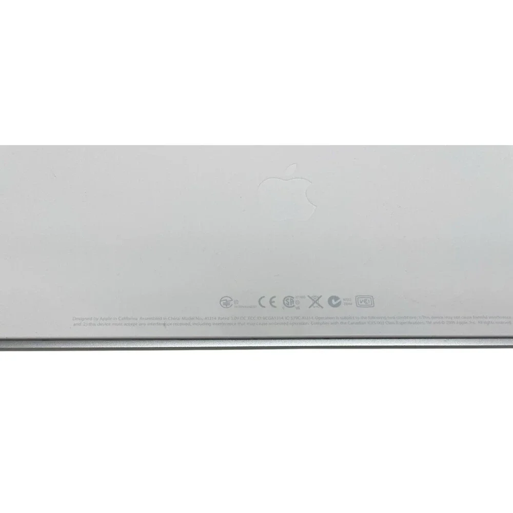Apple Wireless Keyboard Model No. A1314 - Bluetooth Function Keys for iPad Mac